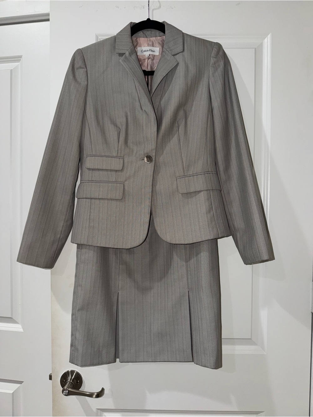 Calvin Klein Women’s Gray Pinstripe Blazer & Skirt Suit Set Size 2